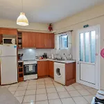 House Of Velenia - 2 Bedroom Apartment Near Old Town, Airport And Bus Station