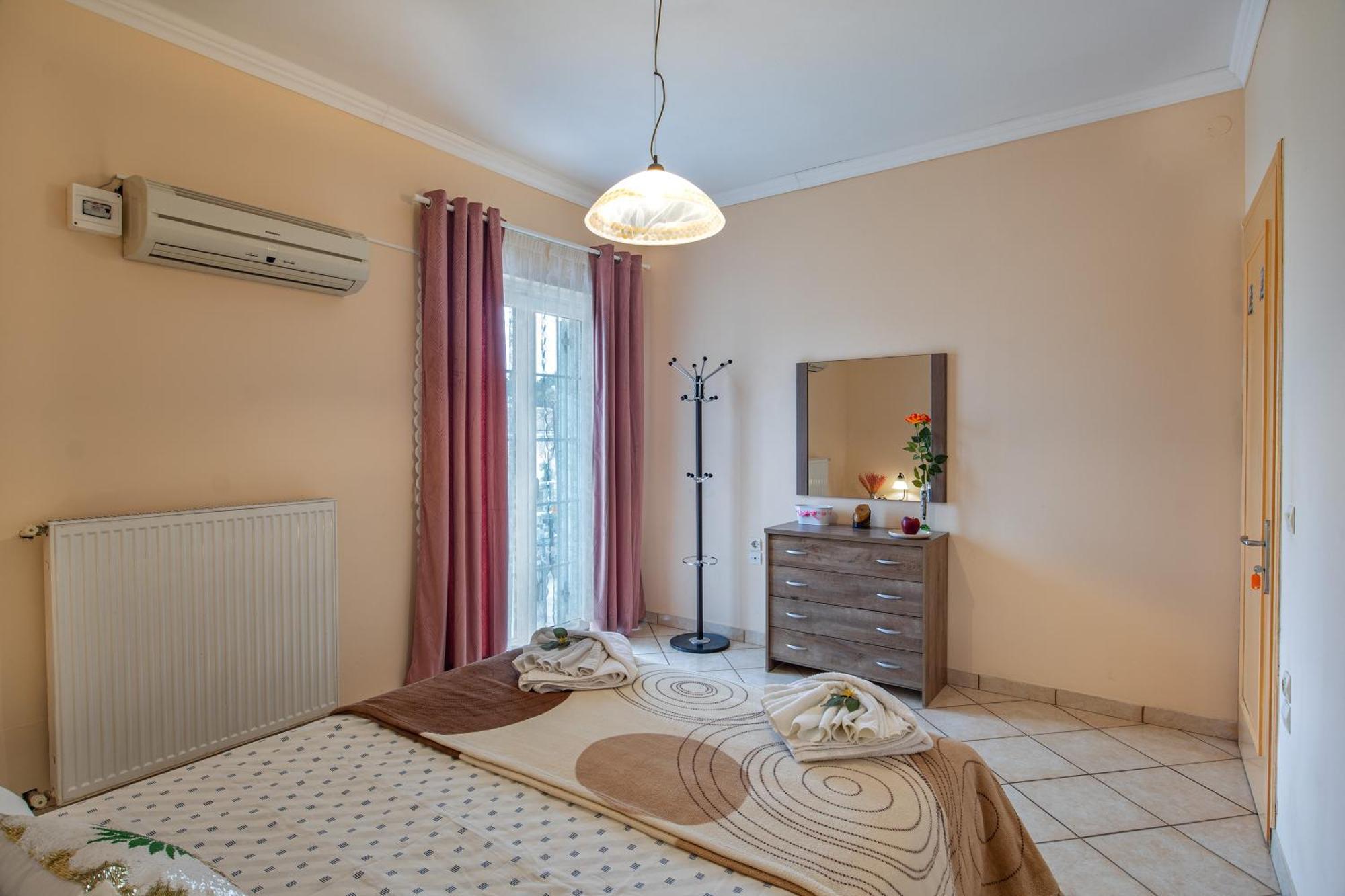 House Of Velenia - 2 Bedroom Near Old Town, Airport And Bus Station Appartamento Corfu (city)
