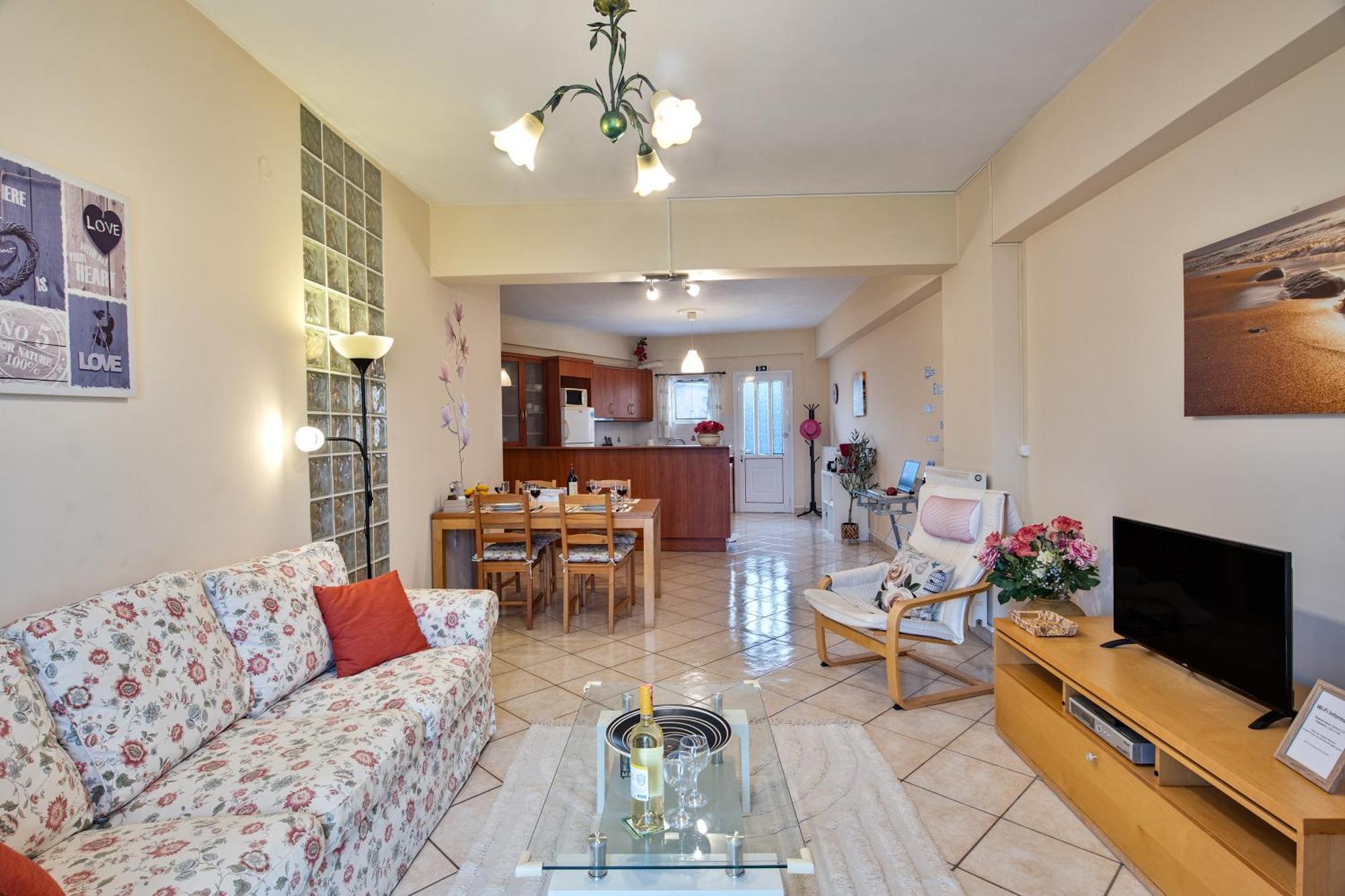 House Of Velenia - 2 Bedroom Near Old Town, Airport And Bus Station