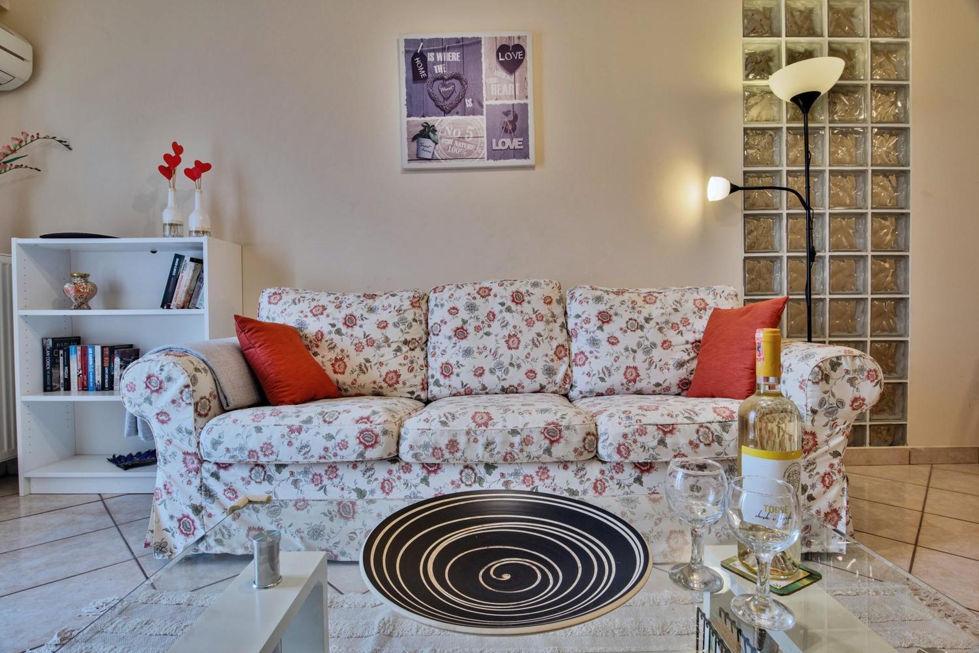 House Of Velenia - 2 Bedroom Near Old Town, Airport And Bus Station Appartamento *