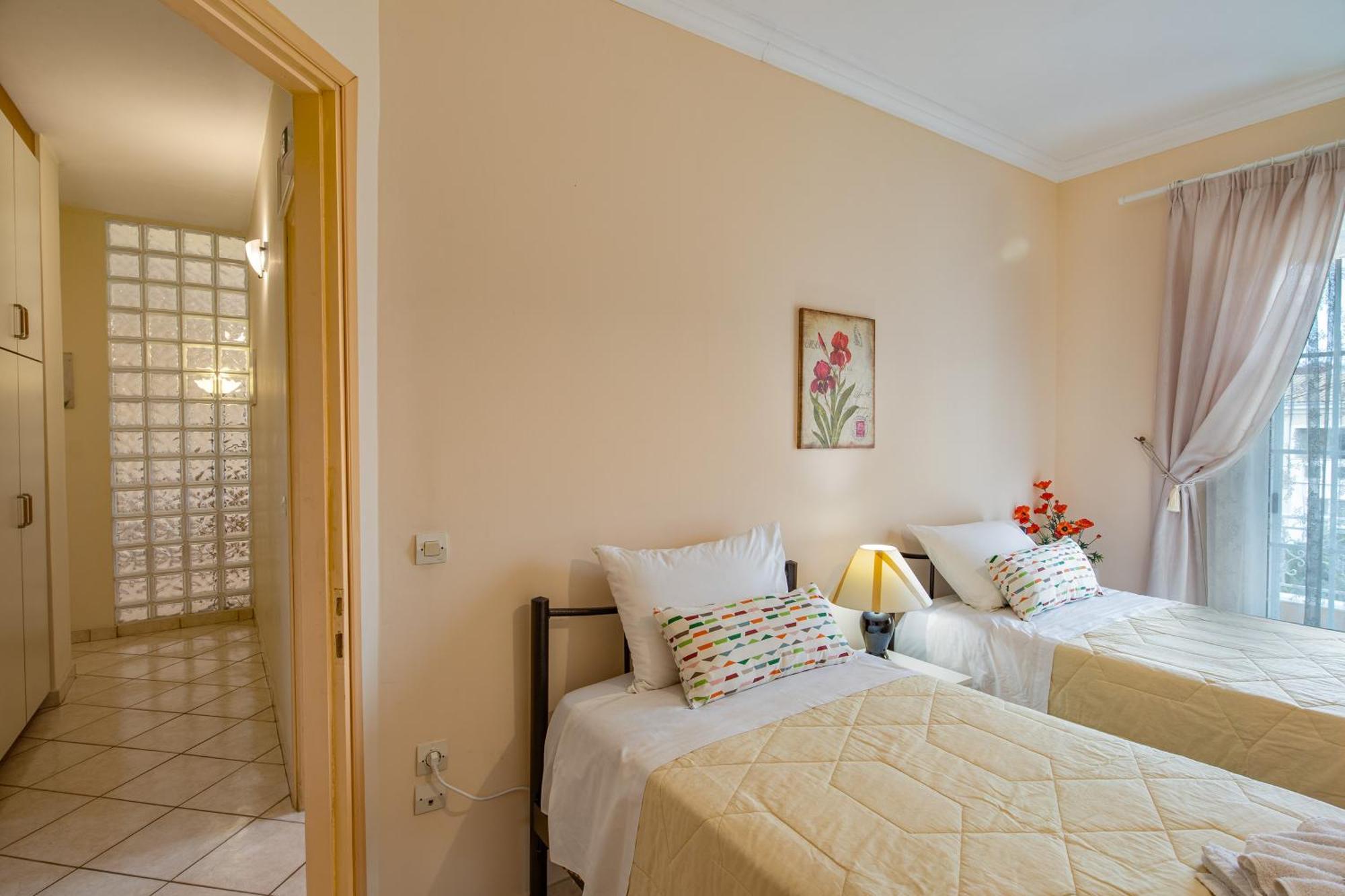 House Of Velenia - 2 Bedroom Near Old Town, Airport And Bus Station Corfu (city)